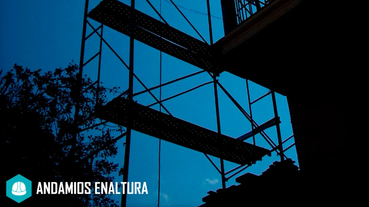 ¿Qué tipo de andamio conviene para pintar una casa?